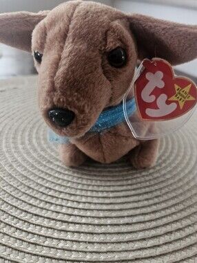 Ty Beanie Baby Plush Dachsund with Sparkly Blue Collar, Orig Tags